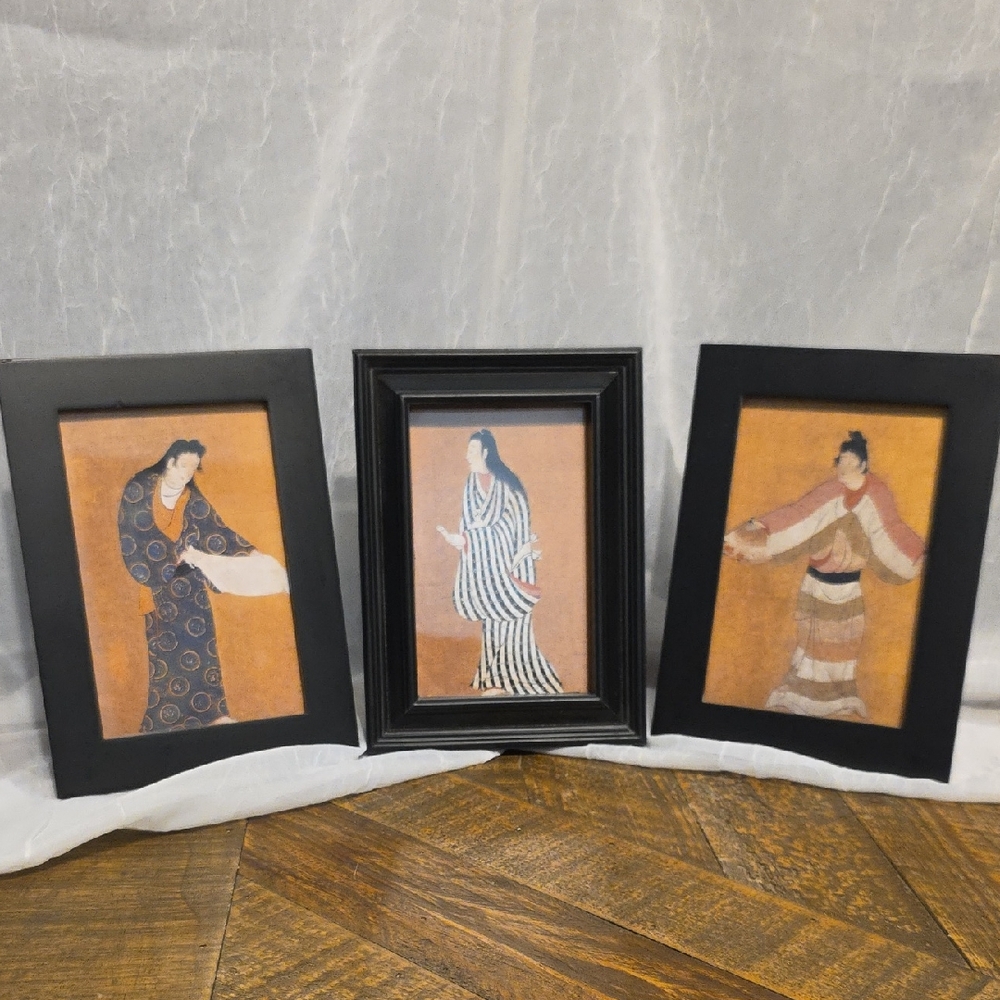 Elegant Black Picture Frame Trio